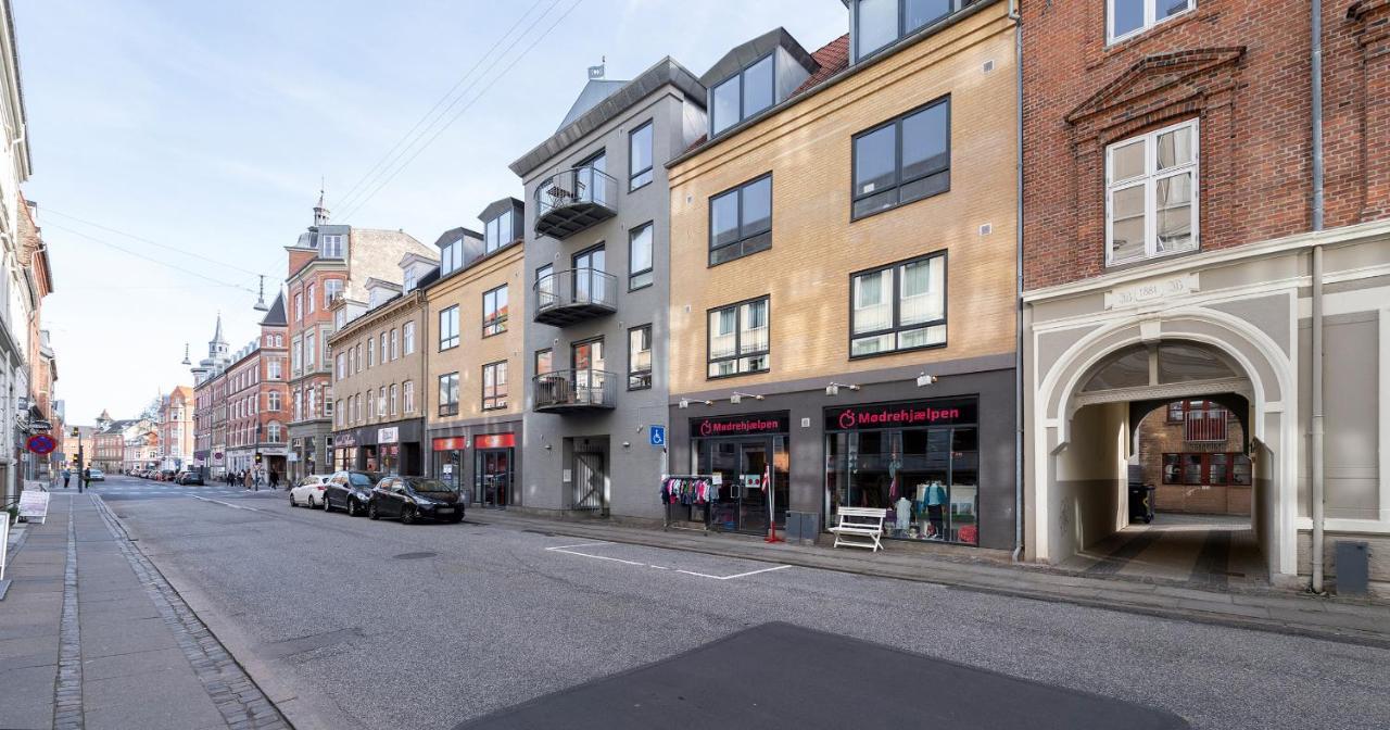 Aday - Apartment Suite 3 Aalborg Center Dış mekan fotoğraf
